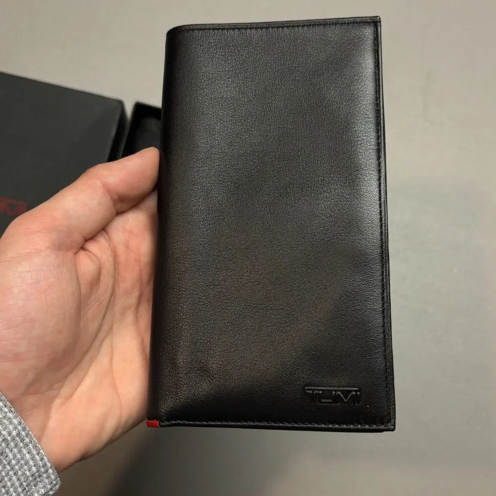 TUMI Global Leather Pocket Wallet with Original Box